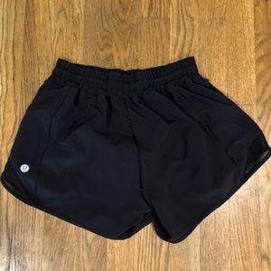 Lululemon womens black Hotty Hot shorts
